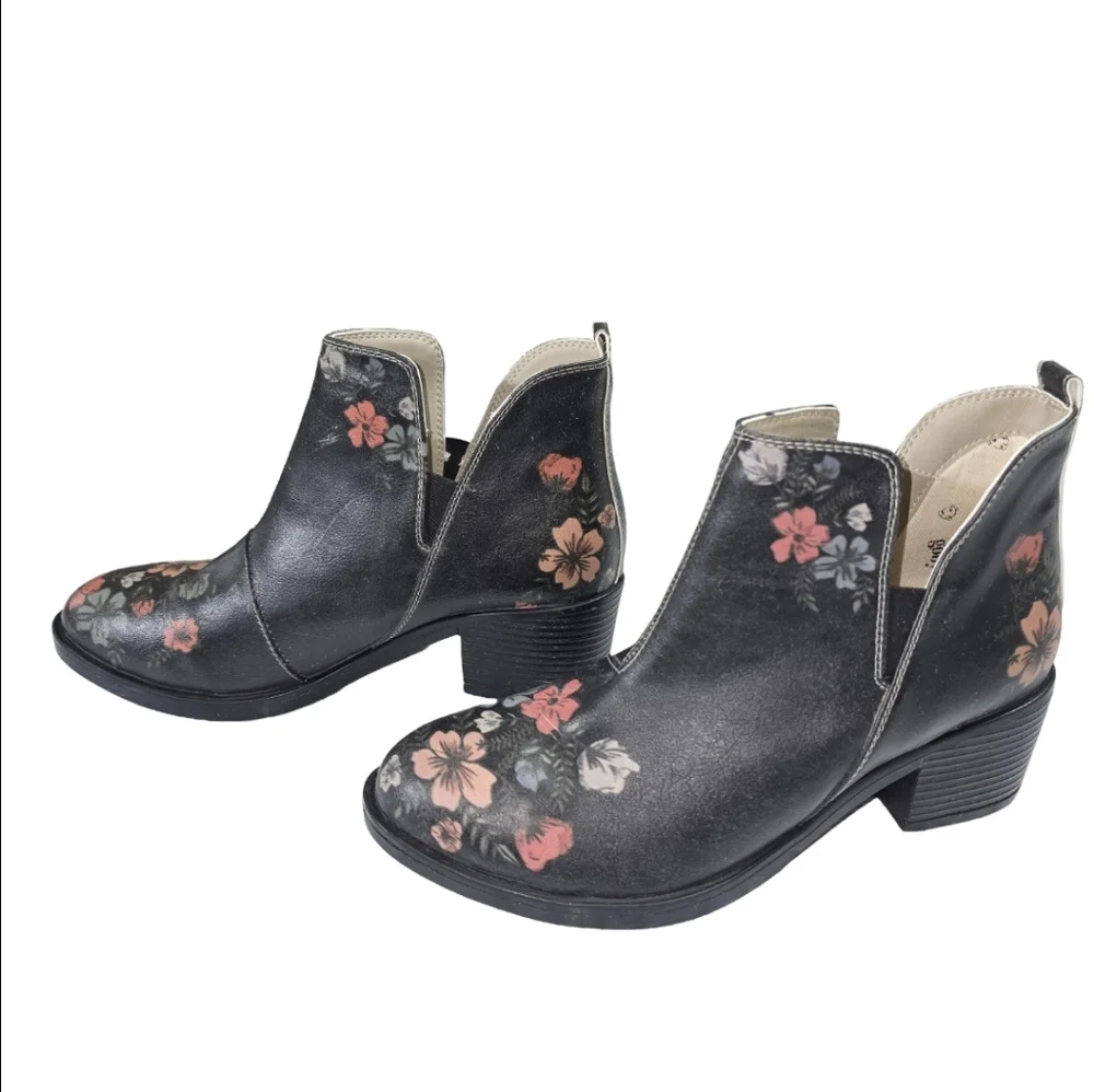 Goby Black Floral Boho Ankle Boots